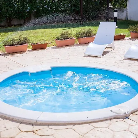 Apartment A02 - Pool At The City Gate